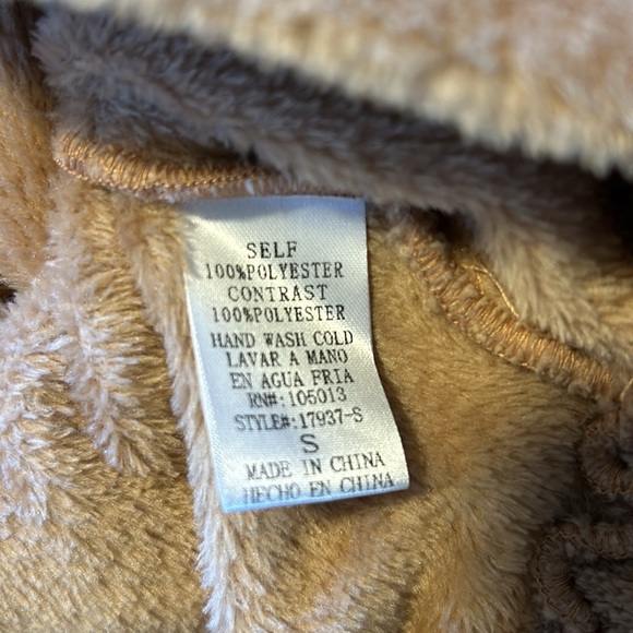 Andree by Unit fuzzy bear jacket size Small NWOT - Picture 6 of 6